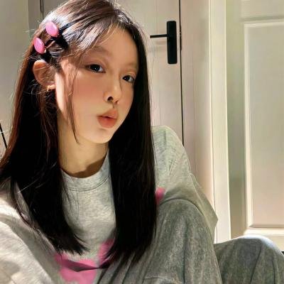 燕子与鹦鹉